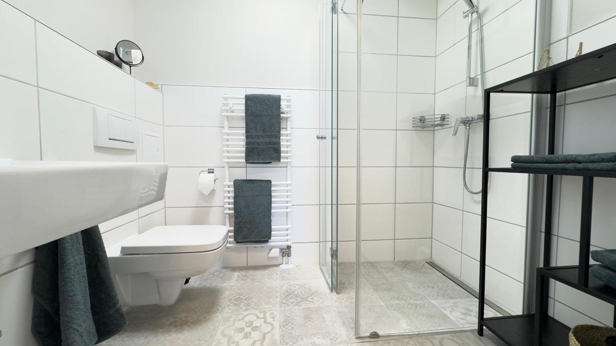 Fewo Am Park - 4P, Boxspringbett, Balkon, Smarttv, Gesundbrunnen, Familienfreundlich Halle  Dış mekan fotoğraf