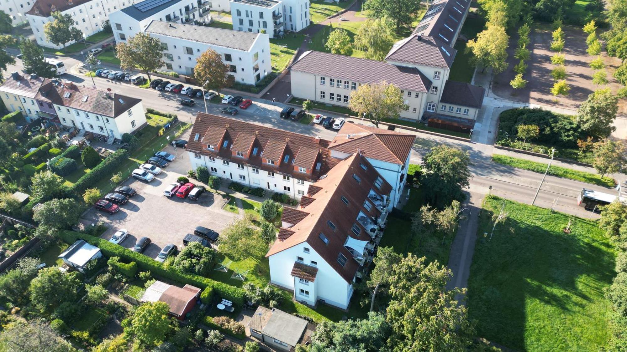 Fewo Am Park - 4P, Boxspringbett, Balkon, Smarttv, Gesundbrunnen, Familienfreundlich Halle  Dış mekan fotoğraf